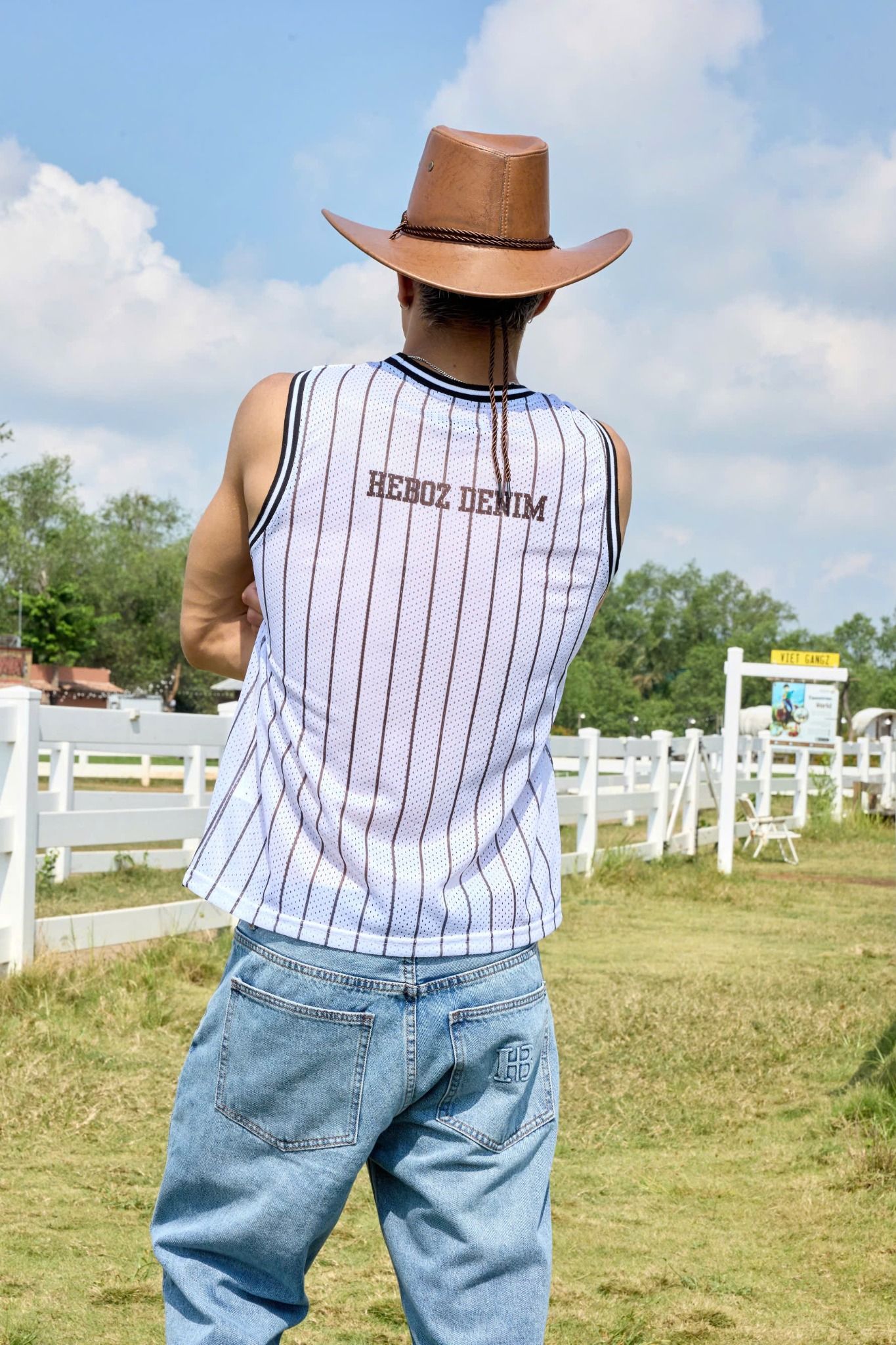 OUTFIT 218