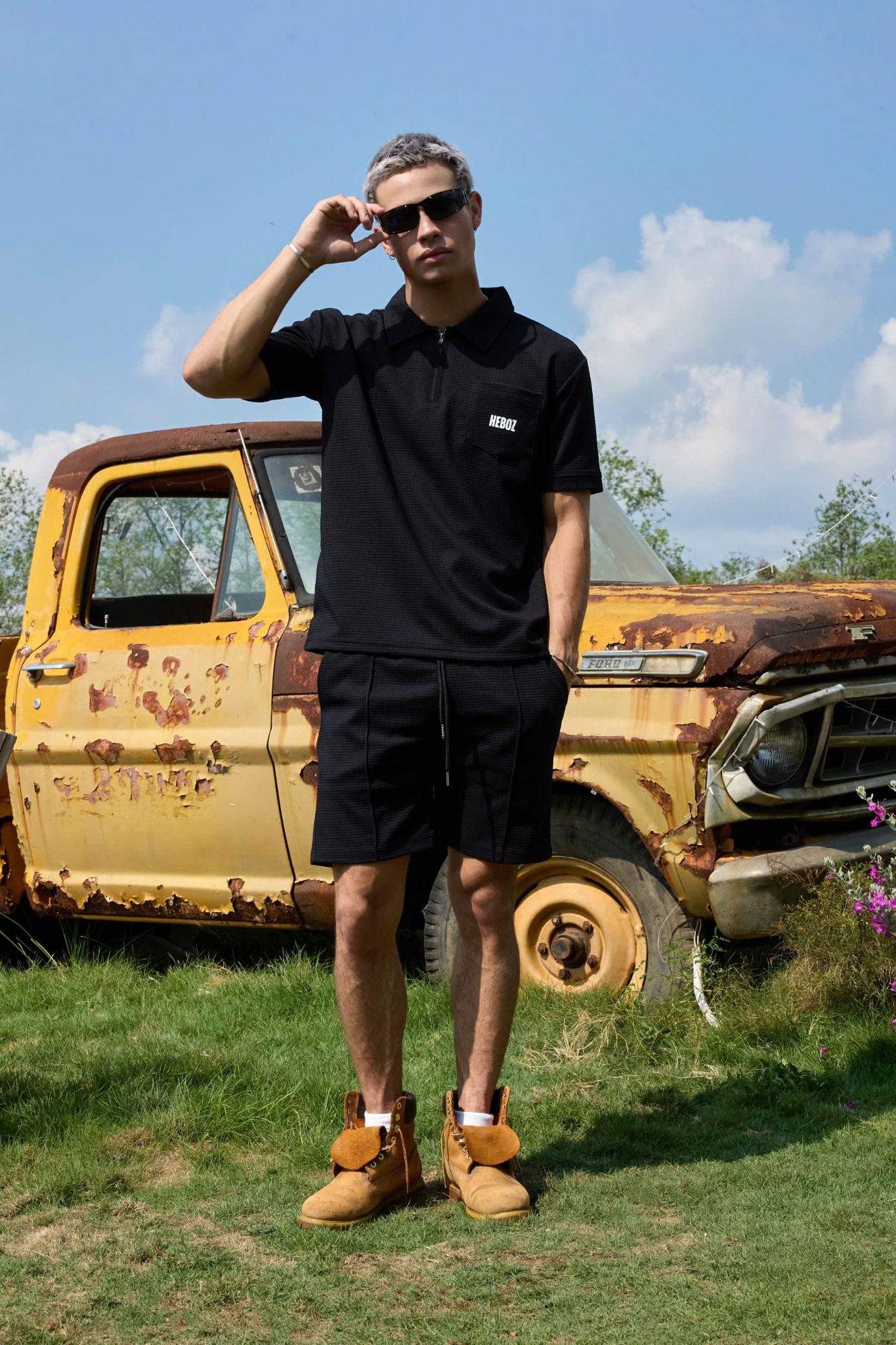 OUTFIT 219