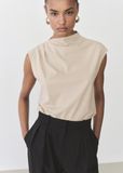 Áo Mango Mock Neck dành cho Nữ. Chất linen blend mềm mịn và thoáng mát.