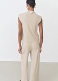 Áo Mango Mock Neck dành cho Nữ. Chất linen blend mềm mịn và thoáng mát.