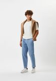 Quần jeans Uni. Unisex. Chất jeans mềm, lưng chun dây rút.