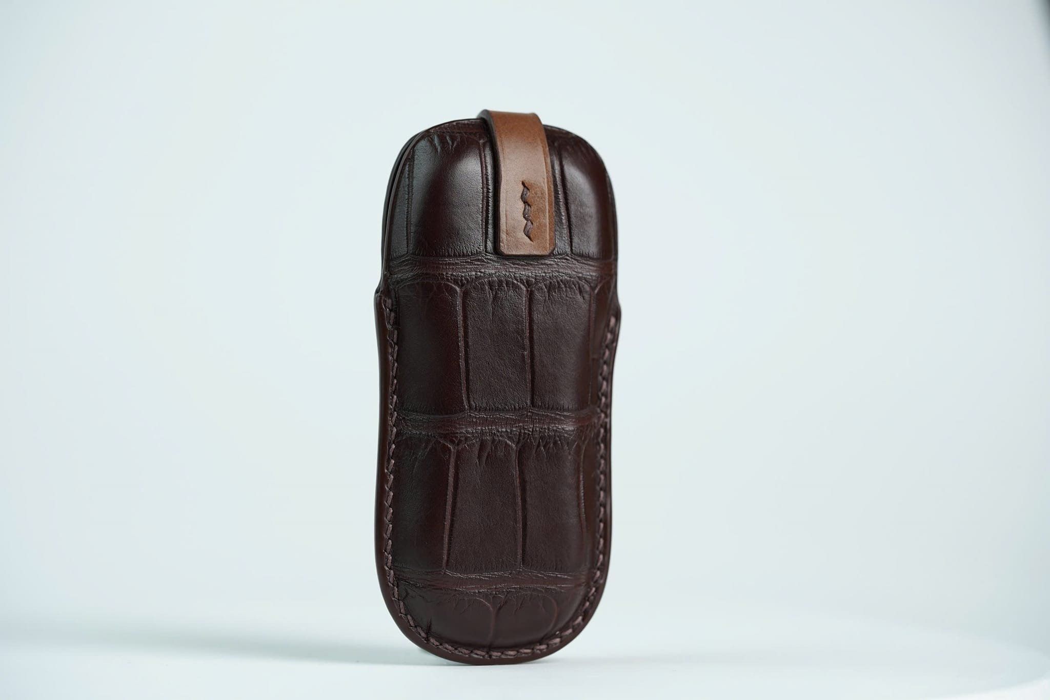 Bao Da Chìa Khóa Porche - Da Horween Shell Cordovan và Da Cá Sấu Alligator.