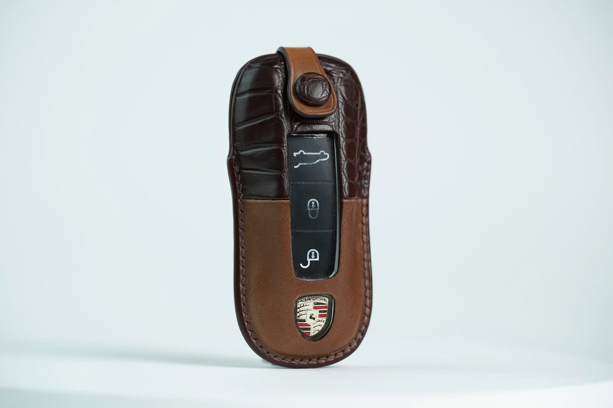 Bao Da Chìa Khóa Porche - Da Horween Shell Cordovan và Da Cá Sấu Alligator.