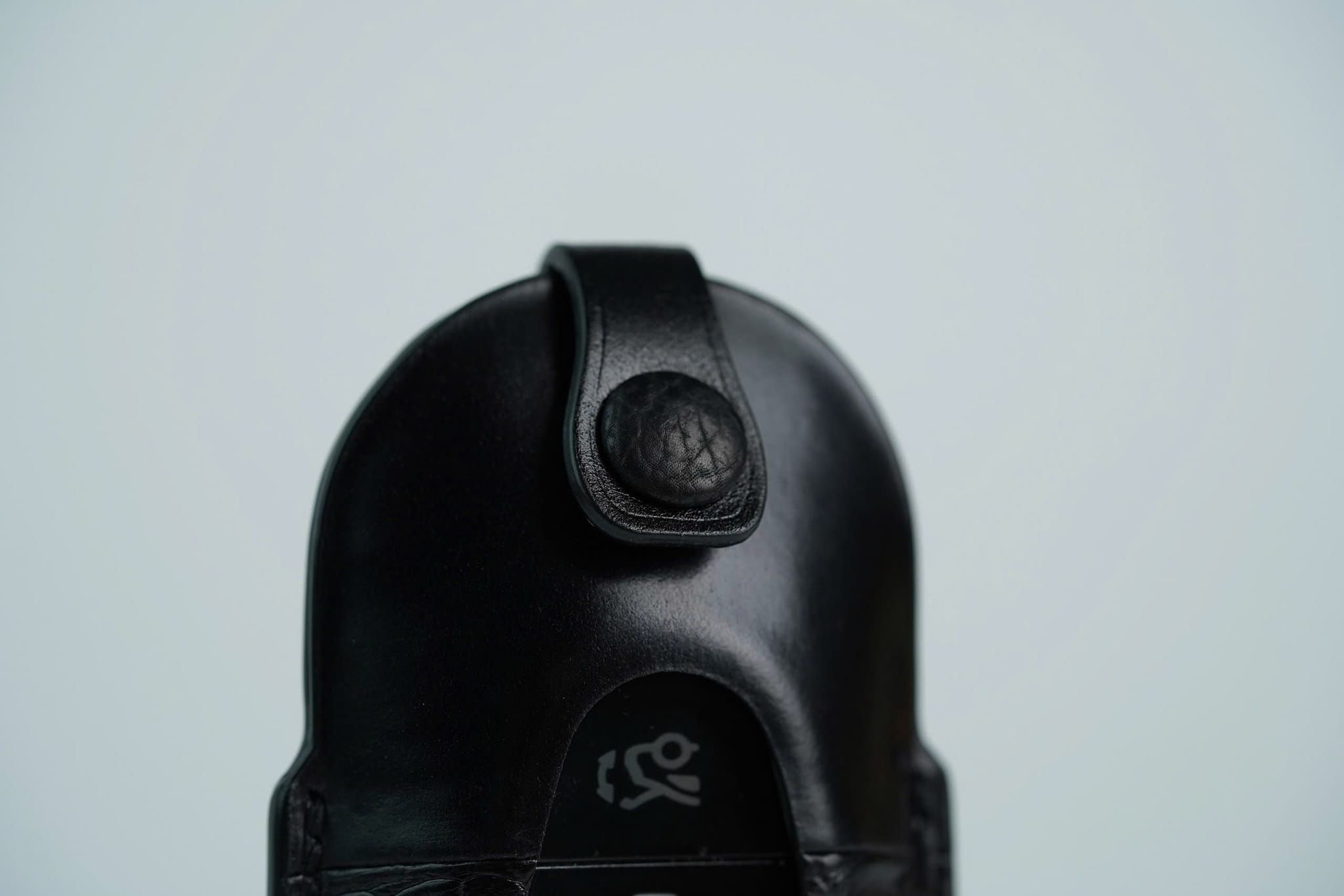 Bao Da Chìa Khóa Mercedes - Shell Cordovan, Alligator, Shark Leather