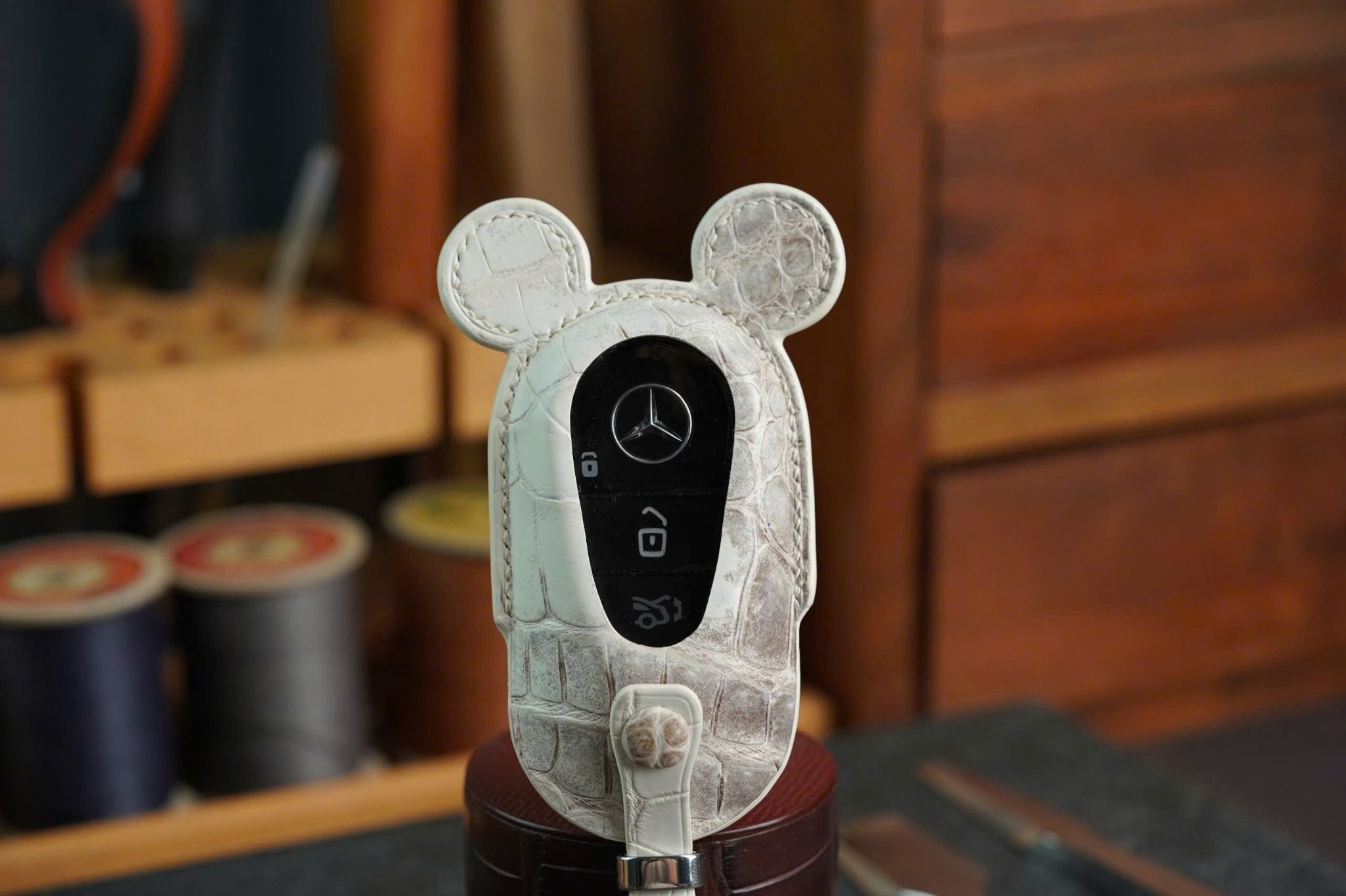 Bao Da Chìa Khóa Mercedes - Da Cá Sấu Himalaya