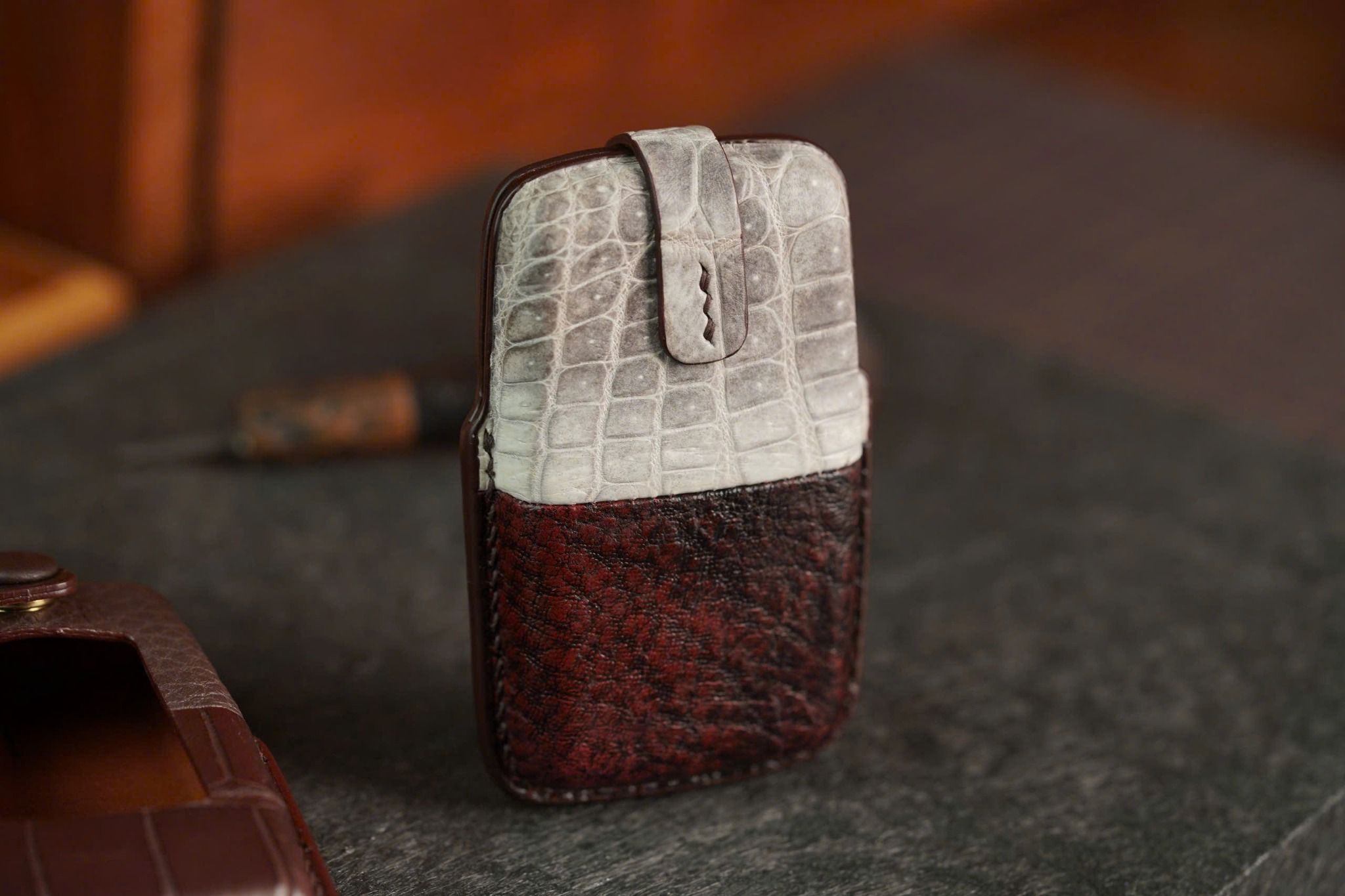 Bao Da Chìa Khóa Land Rover - Da Cá Sấu Himalaya x Shark Leather