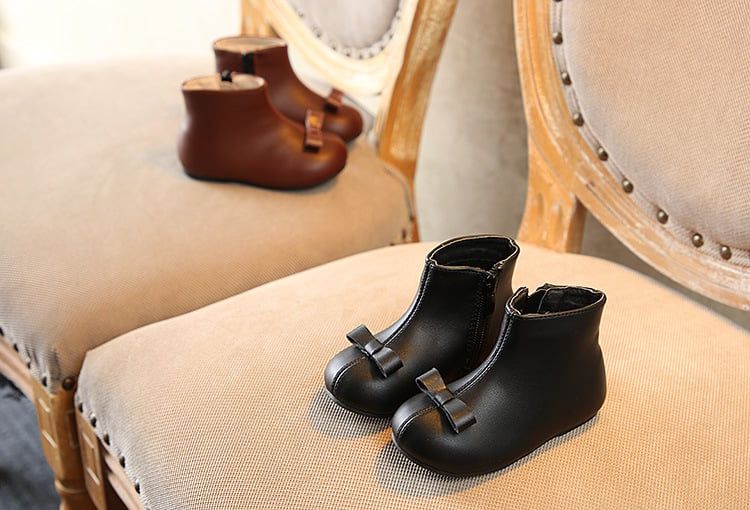 Boot da ngắn cổ đính nơ cho bé