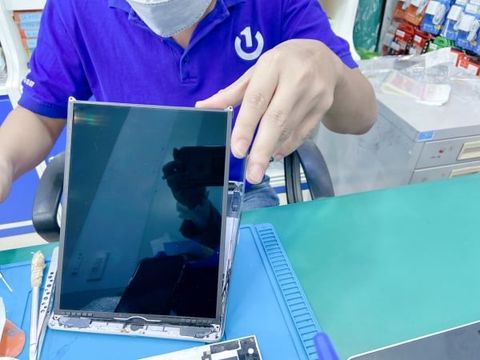 Thay Sửa Main chạm Nguồn iPad 2