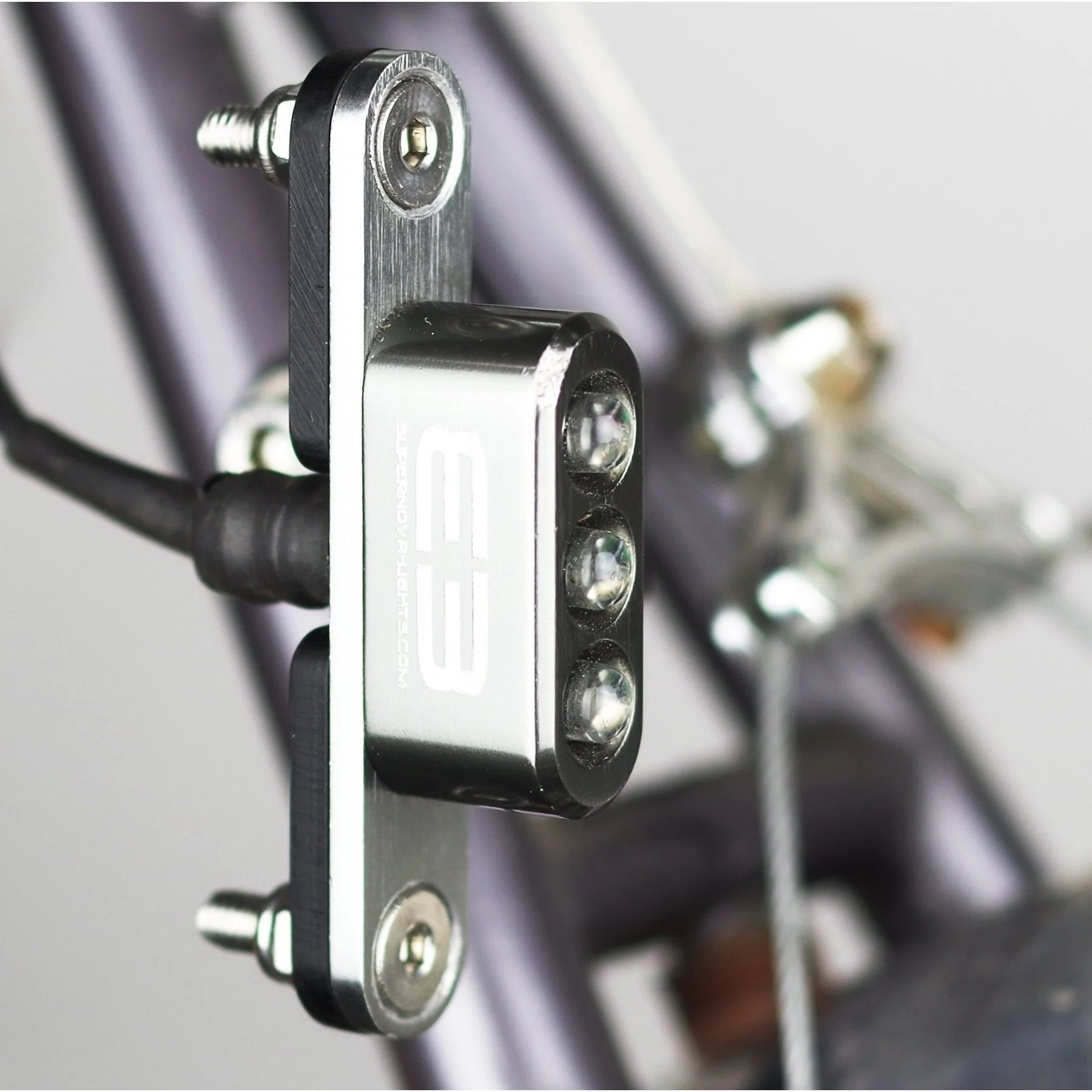 E3 Light Bracket - Medium-Black