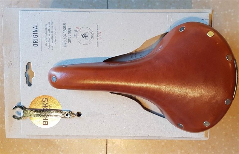 Yên xe đạp Brooks Team Pro Classic Bike Saddle