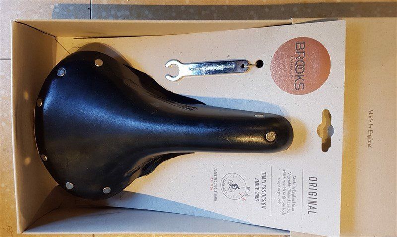 Yên xe đạp Brooks Team Pro Classic Bike Saddle