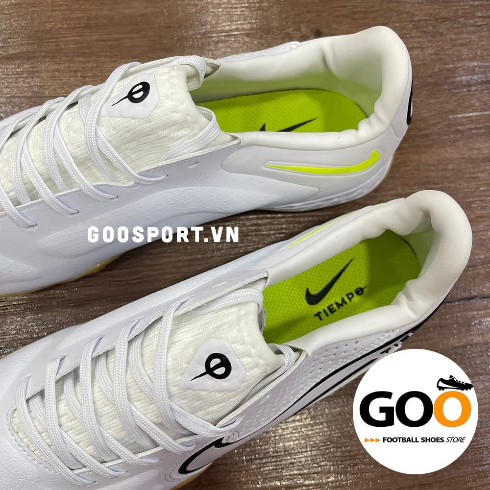 Tiempo 9 TF trắng sọc đen
