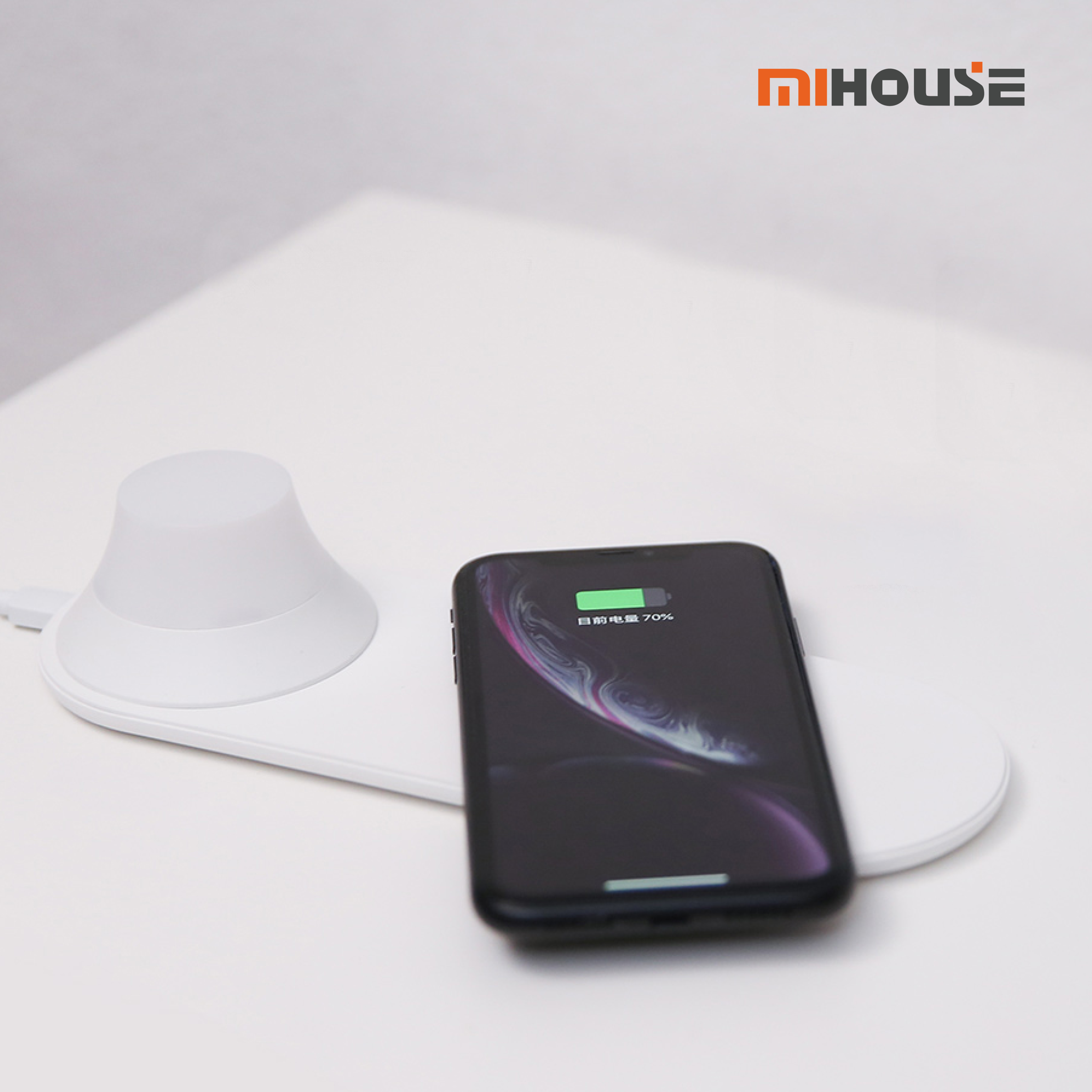 Đèn Ngủ Tích Hợp Sạc Không Dây Yeelight Charging Bedside Light EU