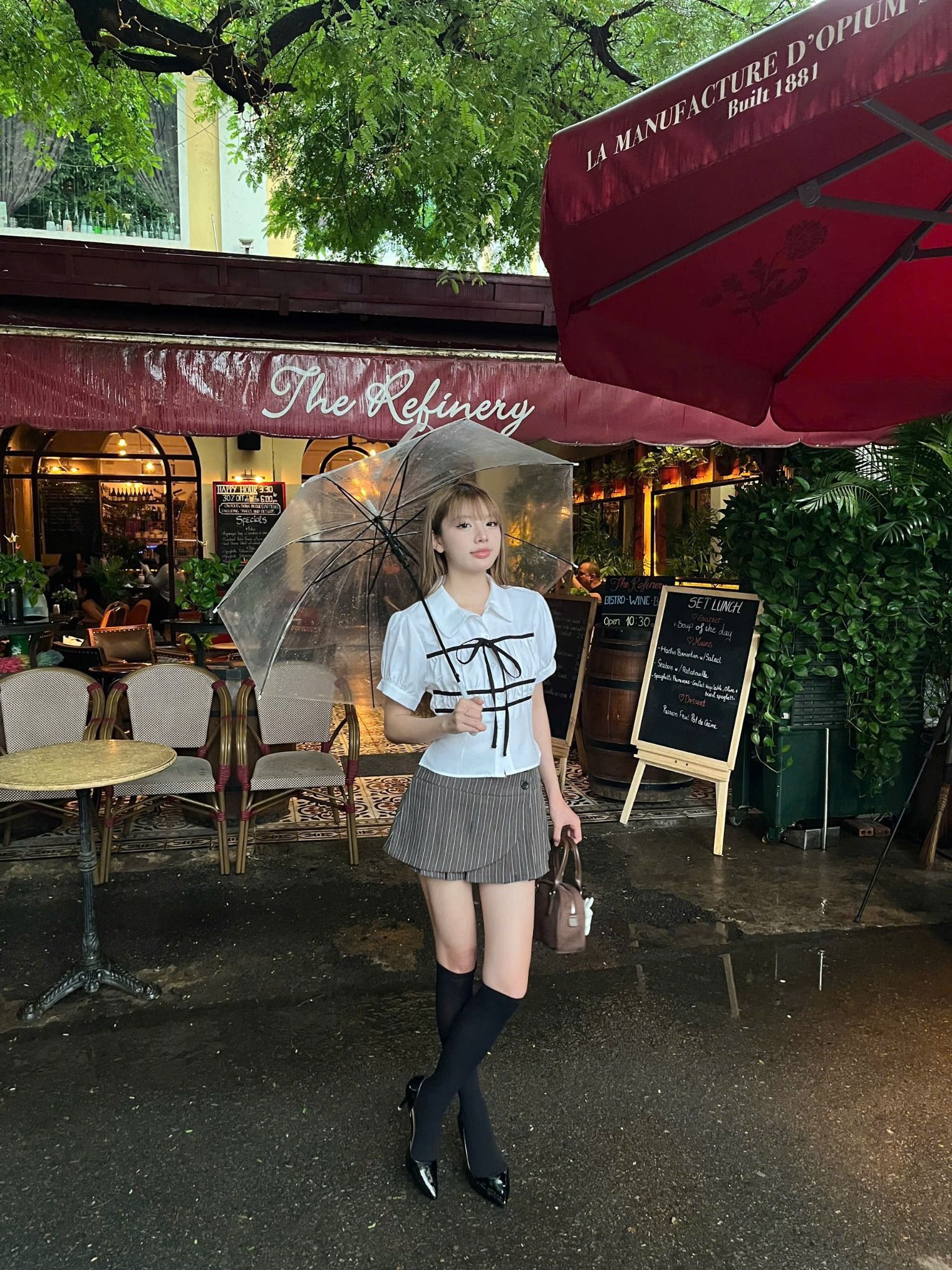Áo sơ mi tay phồng Sunmi phối nhún ngực thắt nơ