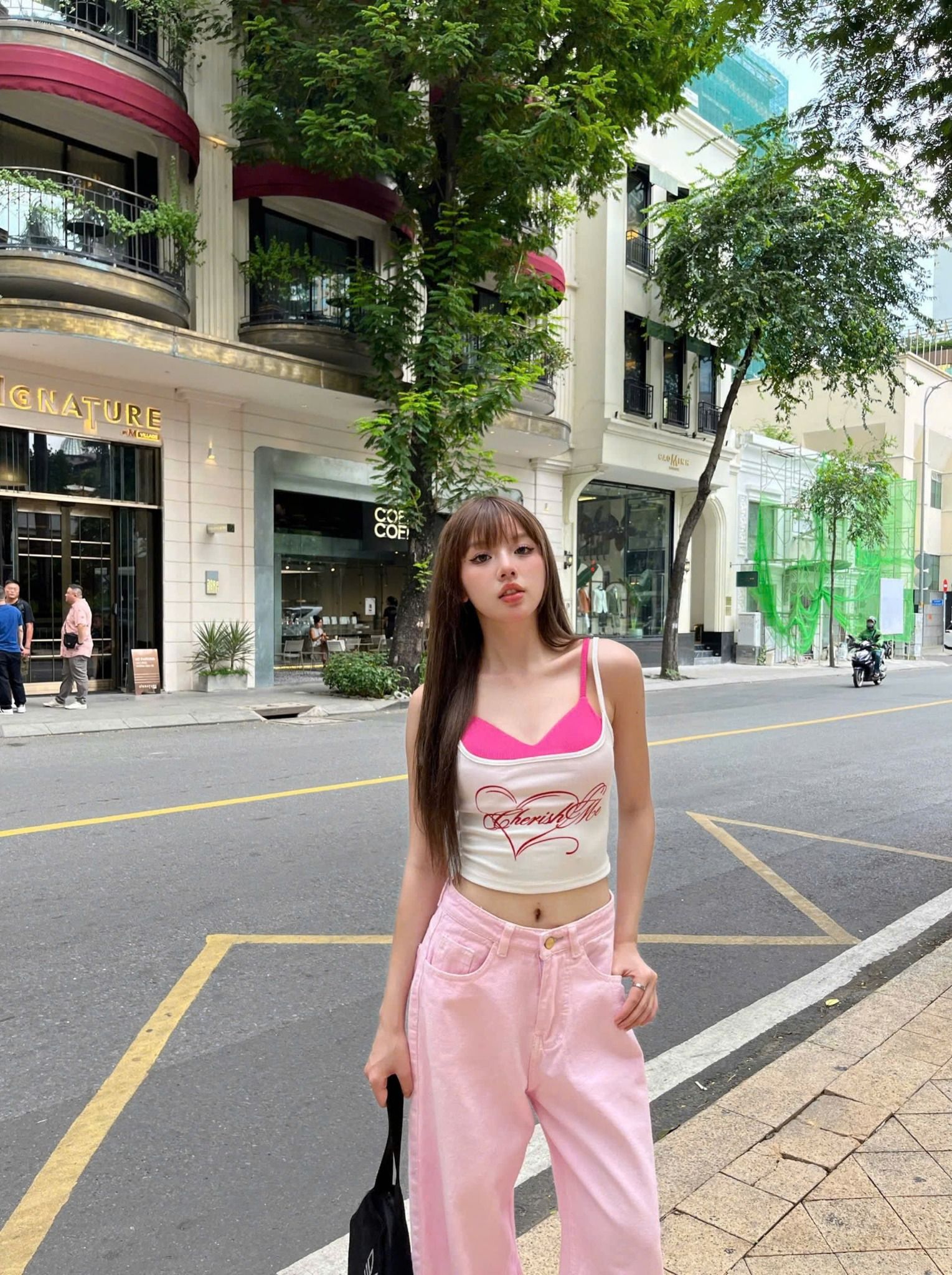 Áo hai dây ôm body Daddy's hình in chữ sắc nét