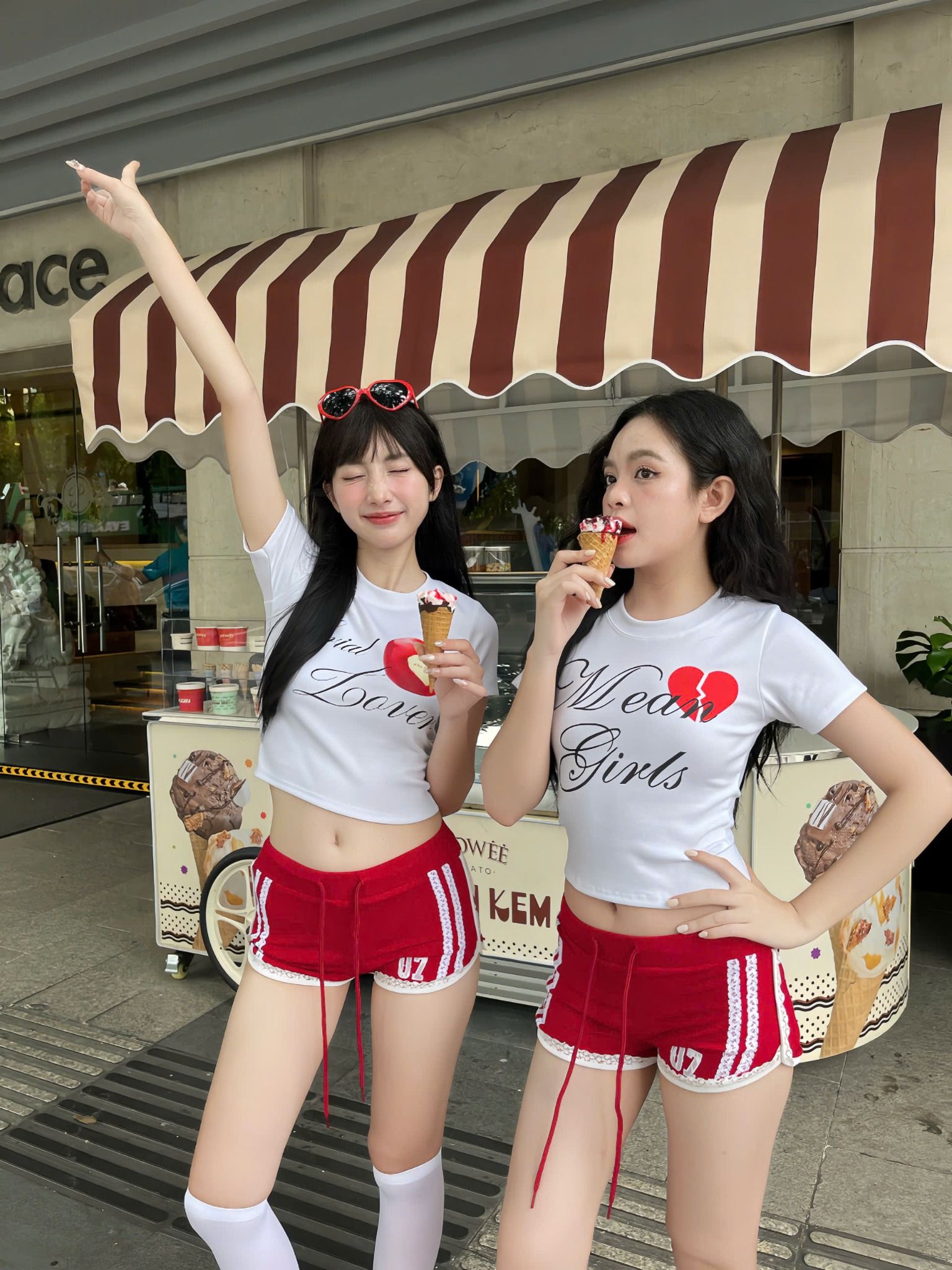 Quần short thun phối ren HyunA hình thêu số 07
