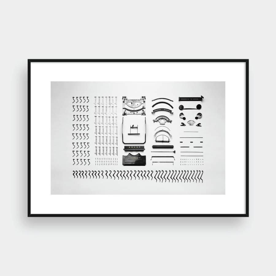 VINTAGE TYPEWRITE HORIZONTAL