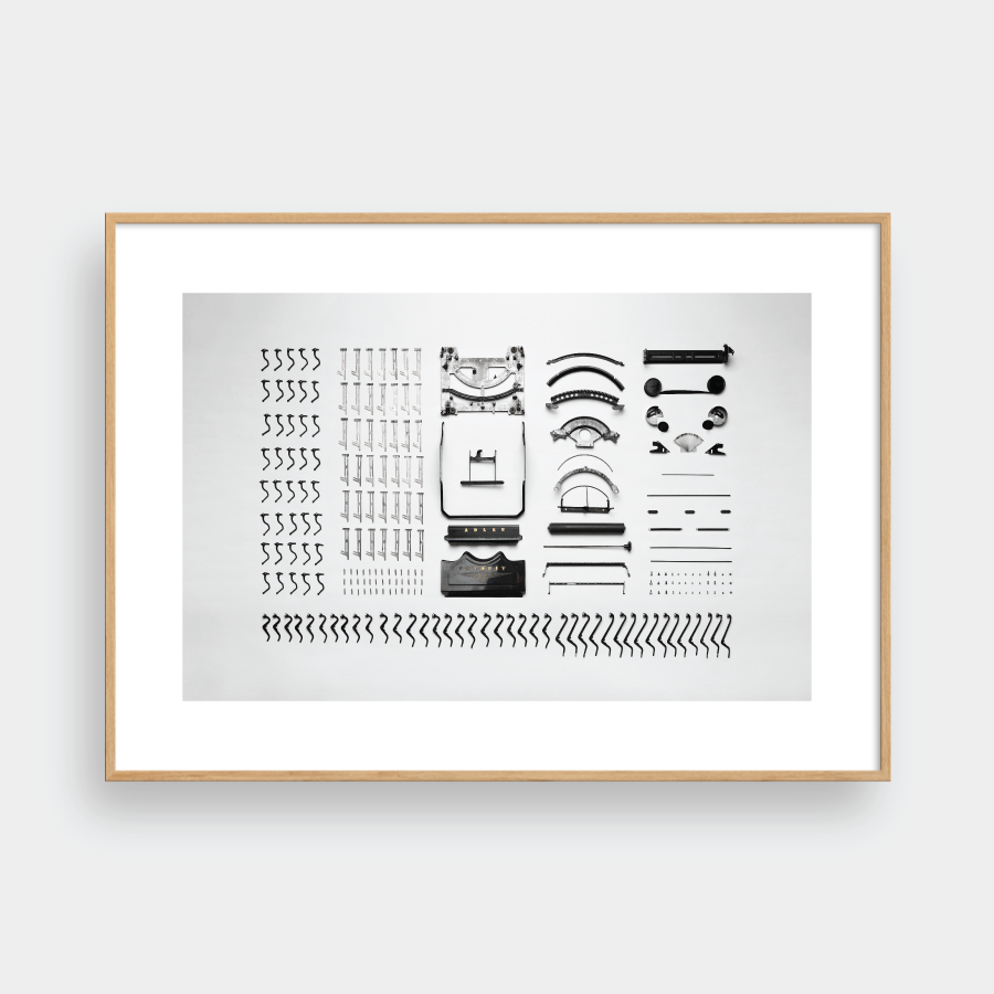 VINTAGE TYPEWRITE HORIZONTAL