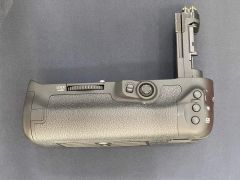 Đế pin Canon BG E20 ( battery Grip Canon BG E20 ) cũ