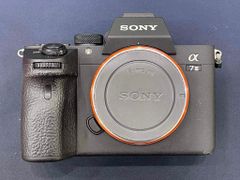 Sony A7 III body cũ