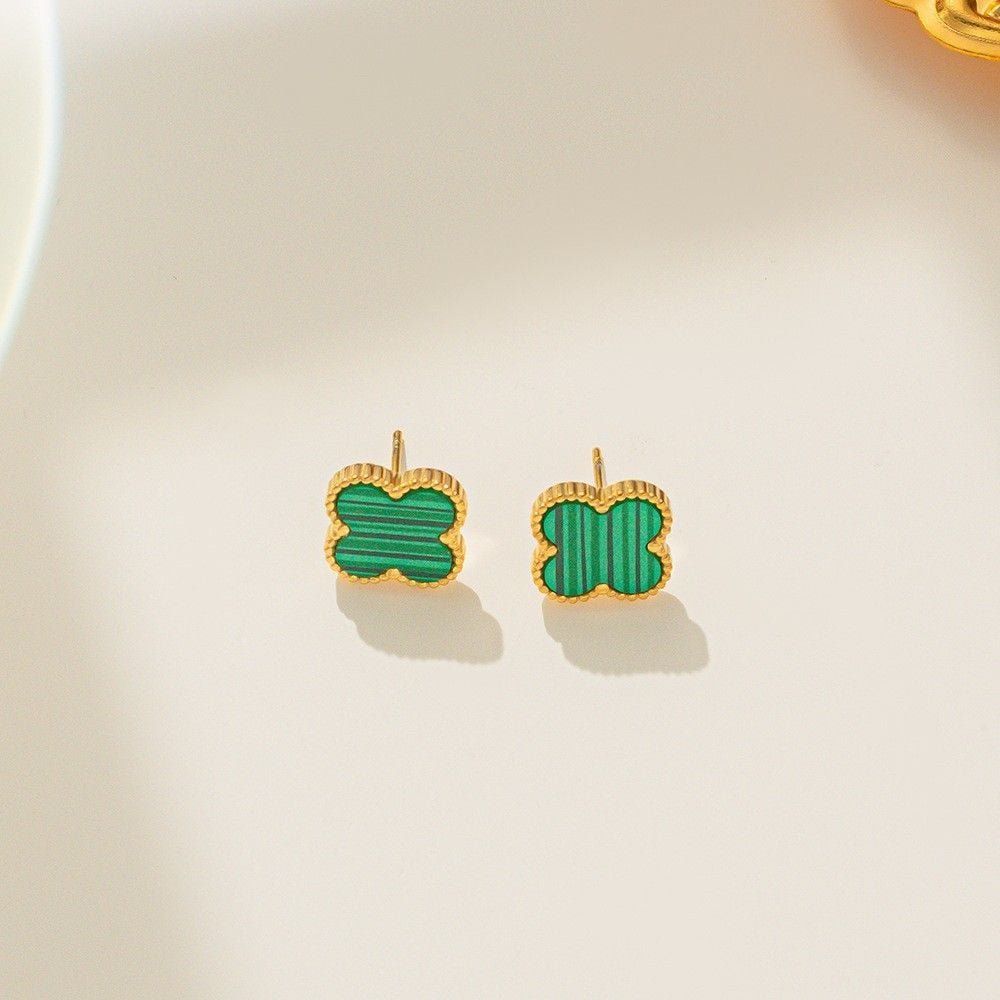Hoa tai Titan Cỏ 4 lá 13mm VG