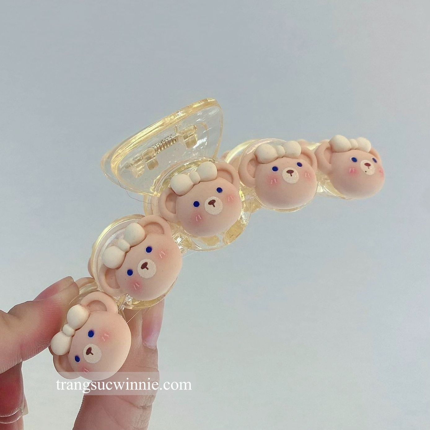Kẹp tóc Gấu trong