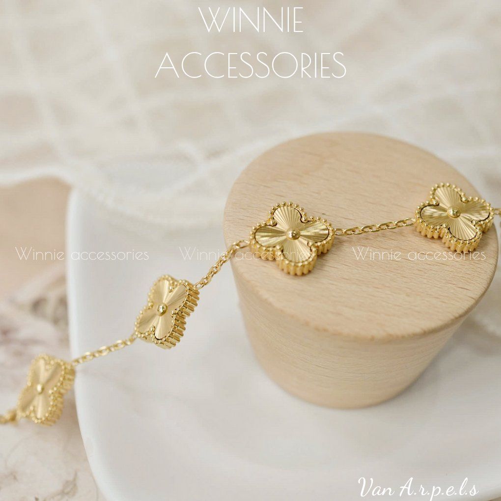 Lắc tay titan Van Arpels