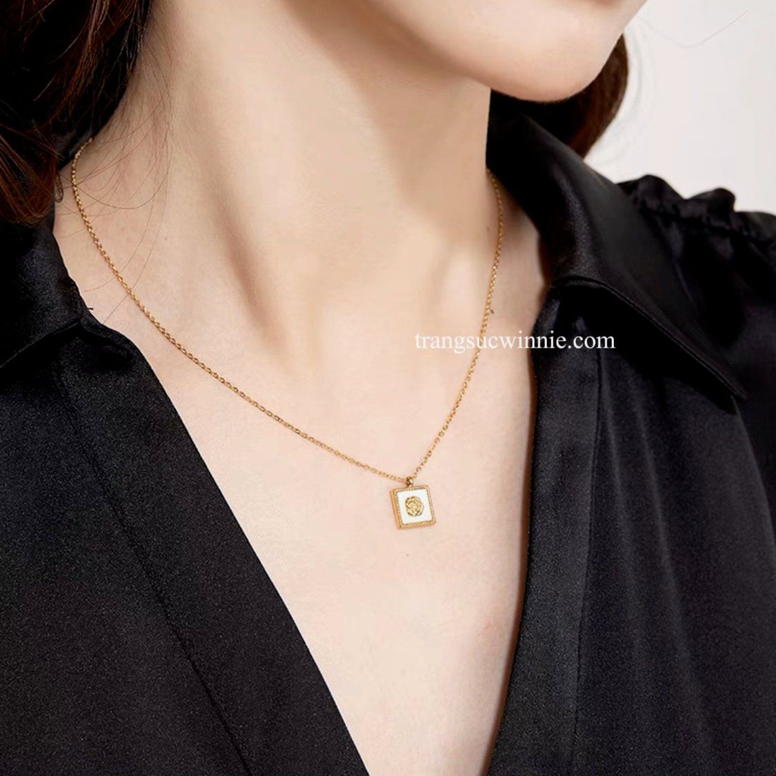Dây chuyền titan Retro rose