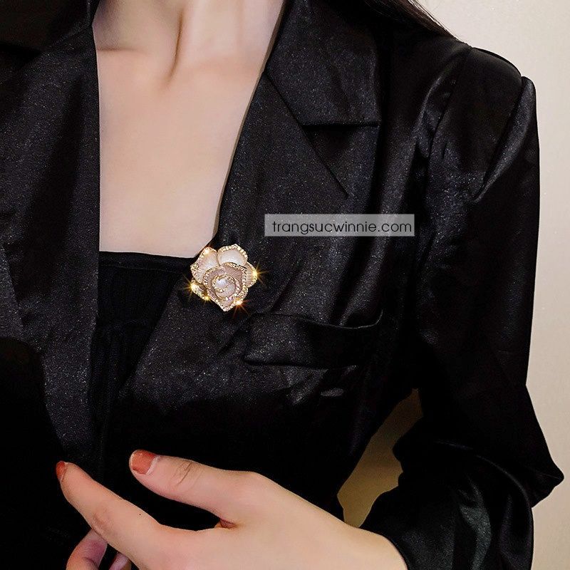 Cài áo Hoa trà trắng