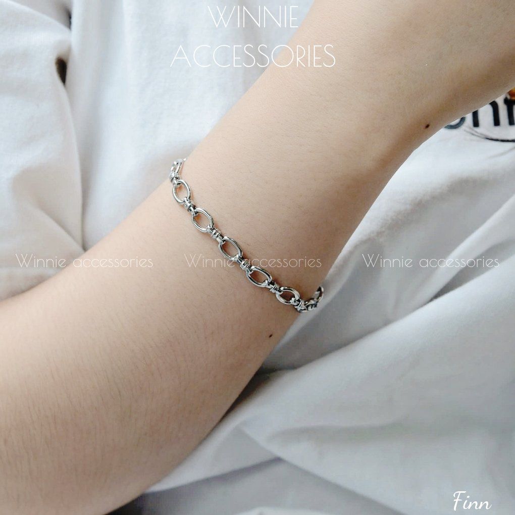 Lắc tay Titan Finn