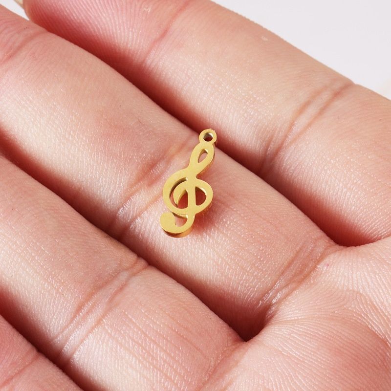 Charm titan Be You treo Music note
