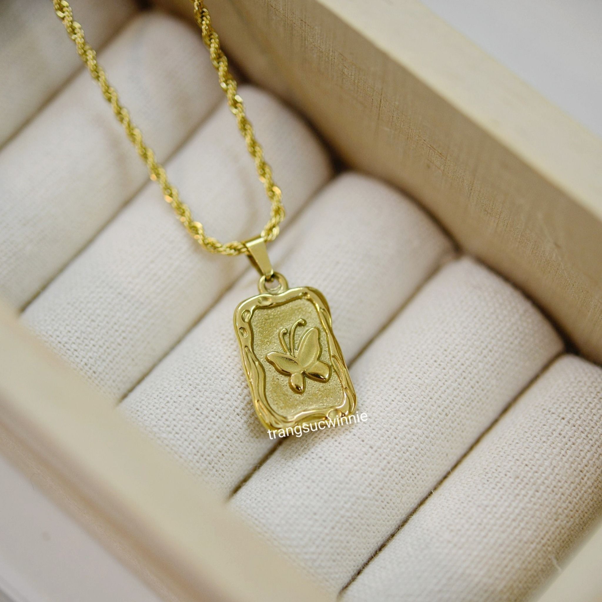 Dây chuyền titan Mihi Butterfly