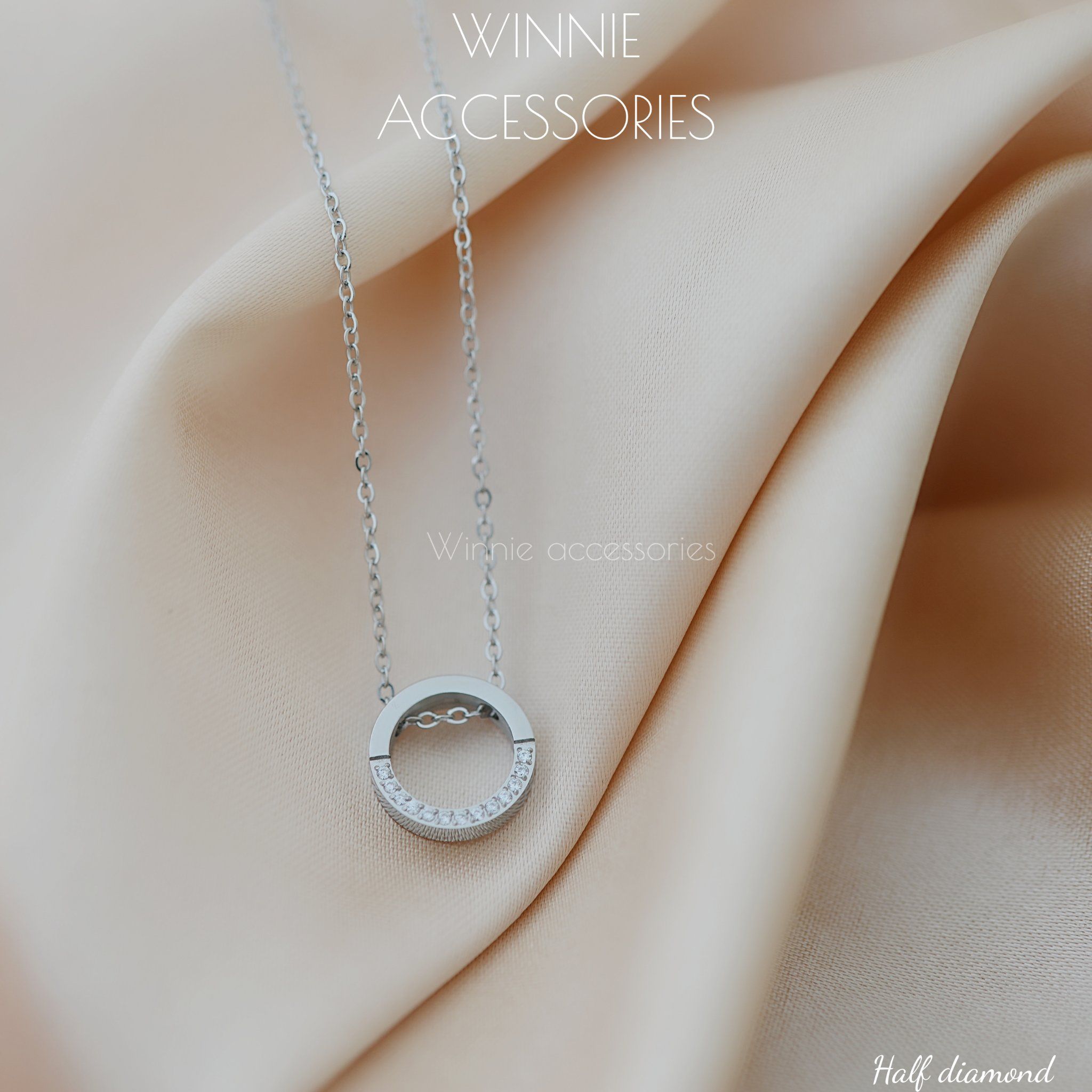 Dây chuyền Titan Half Diamond