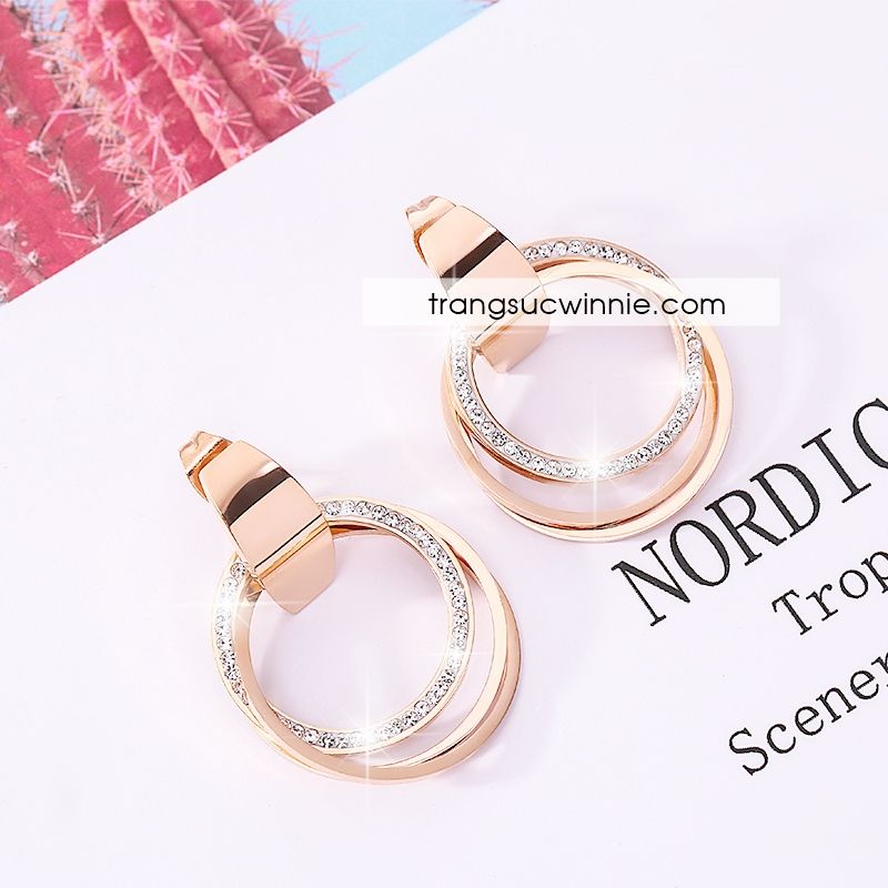 Hoa tai titan Circle đá