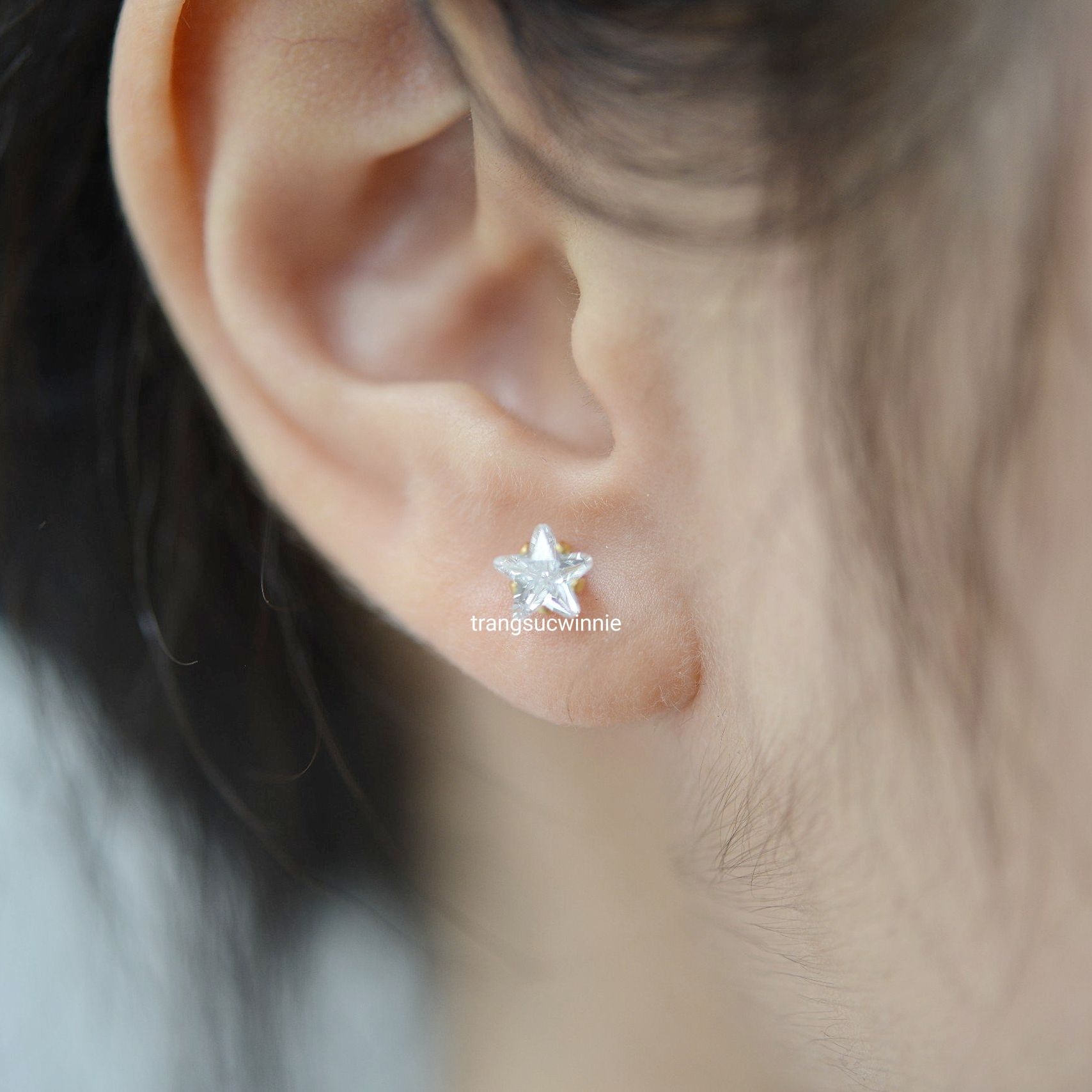 Hoa tai Titan Bi Diamond star