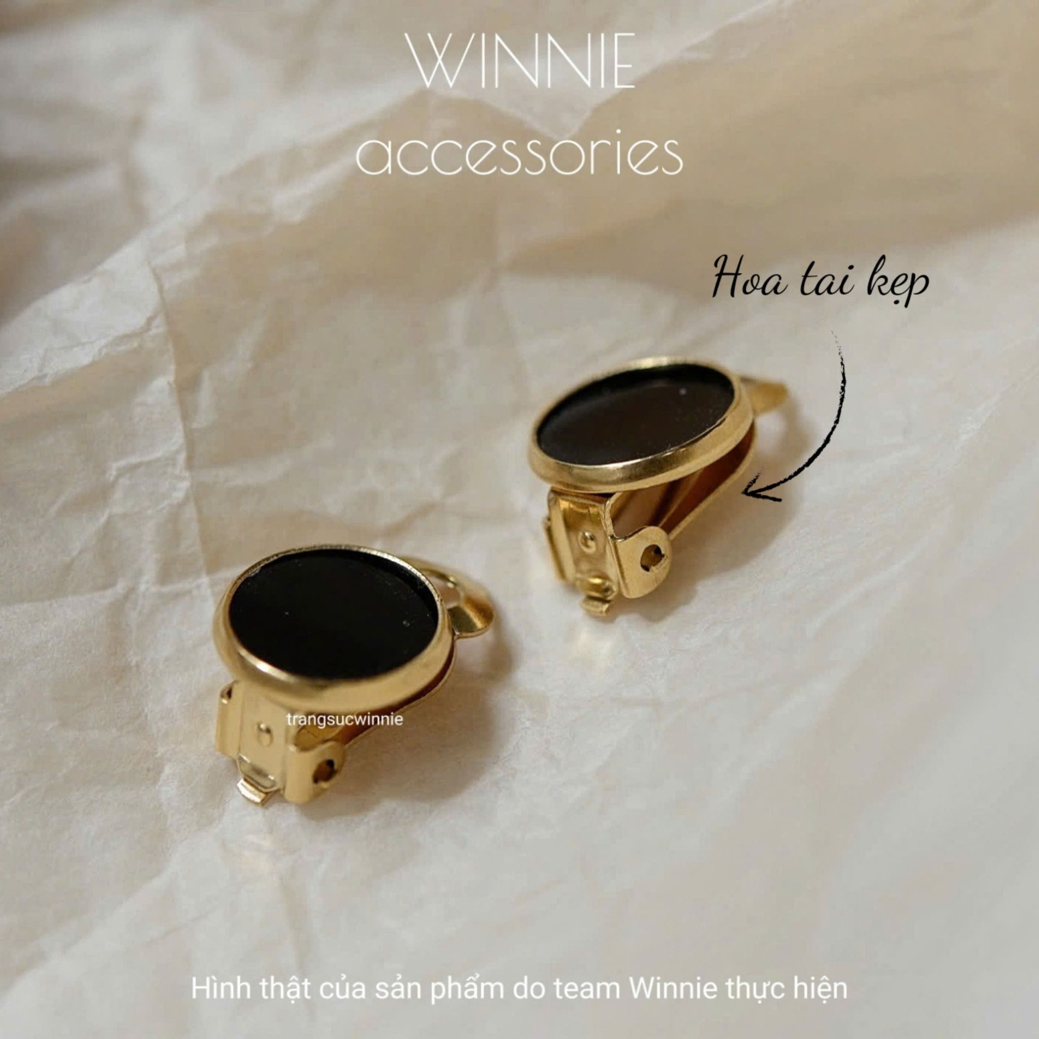 Hoa tai titan Black earcuff