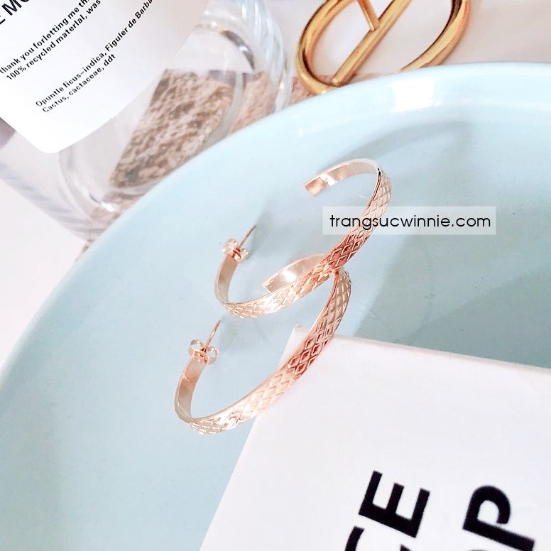 Hoa tai titan hoop crystal