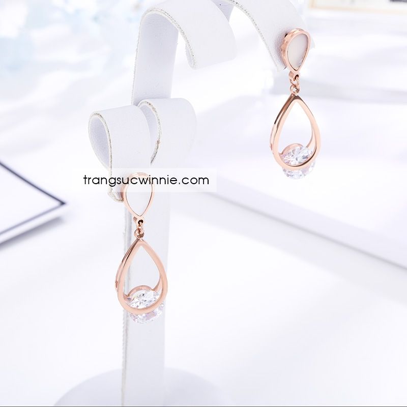 Hoa tai titan Nacre Drop trắng