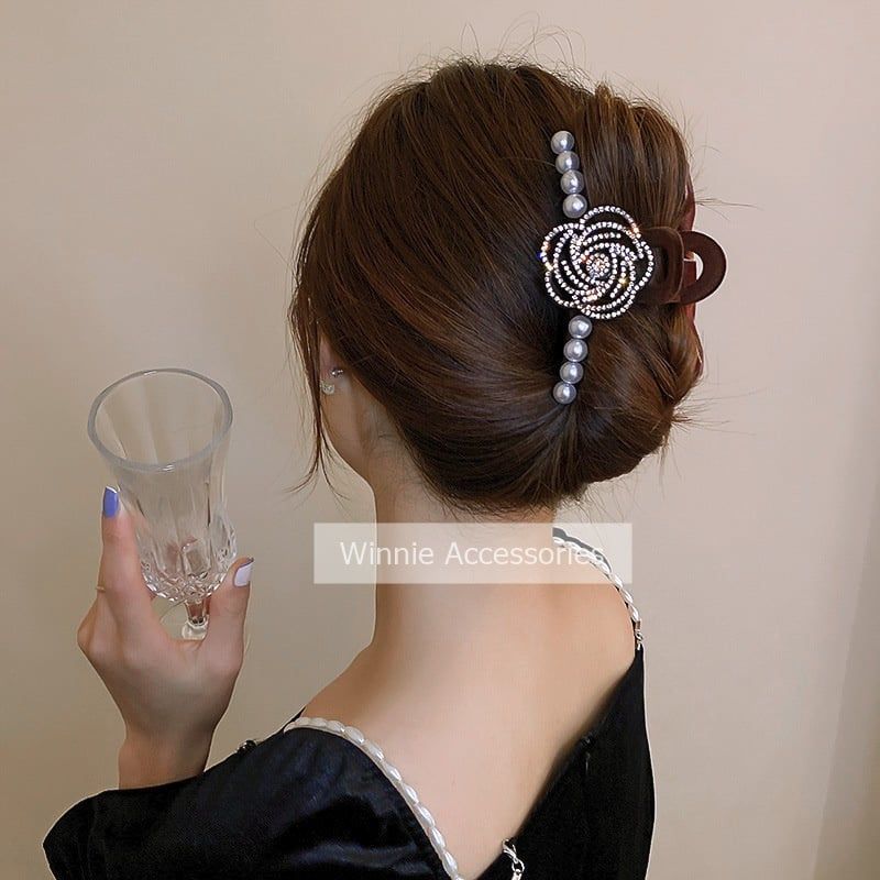 Kẹp tóc hồng nhung đỏ
