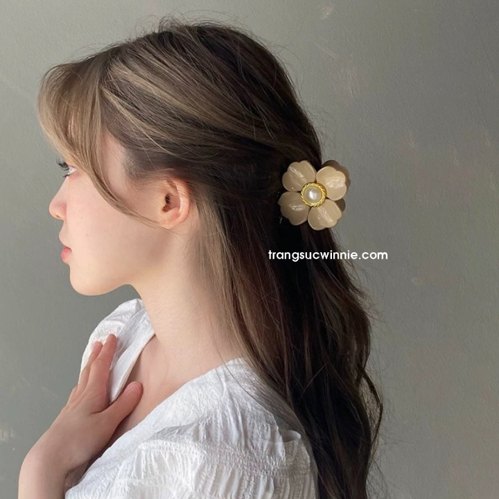 Kẹp nửa Hoa 4 cánh be