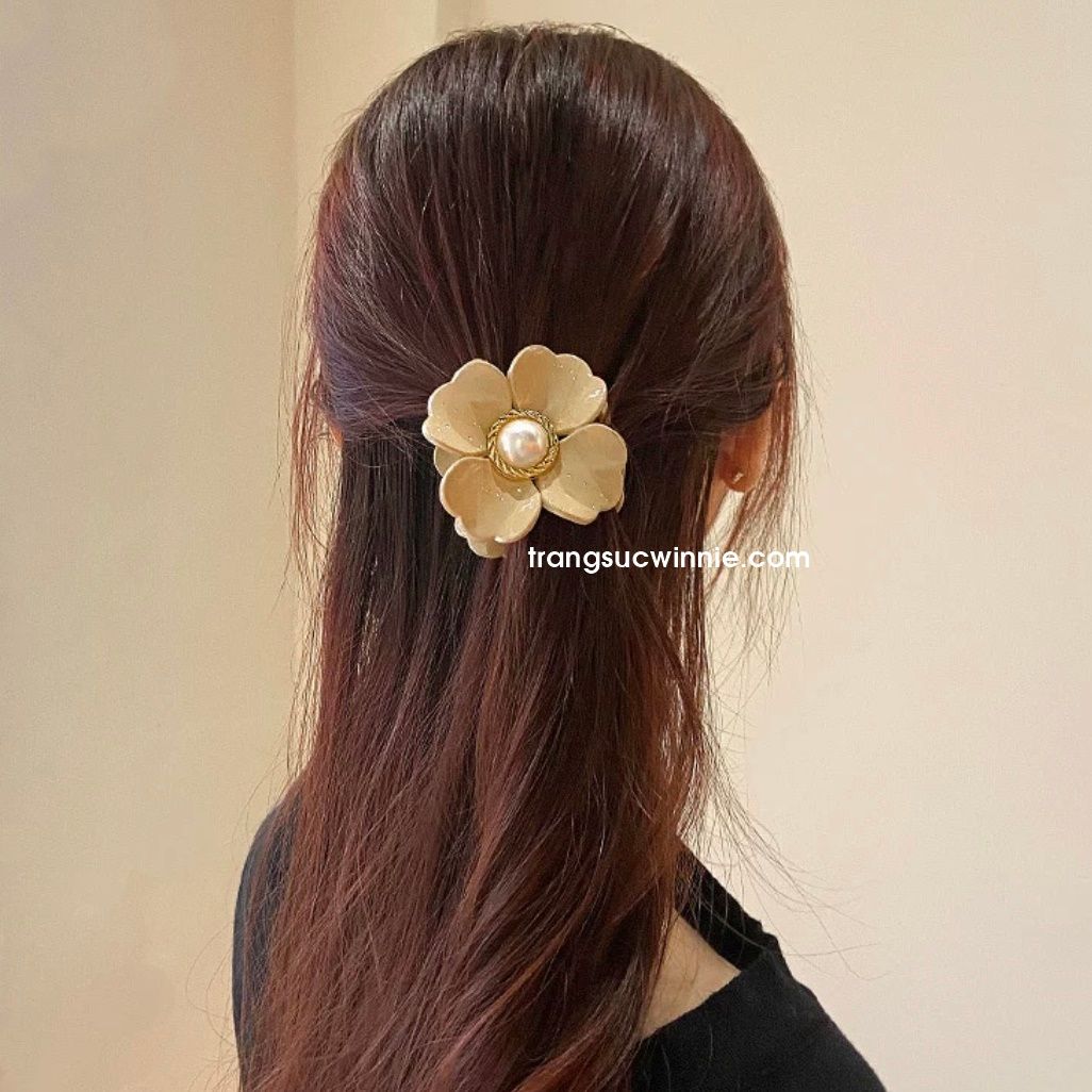 Kẹp nửa Hoa 4 cánh be