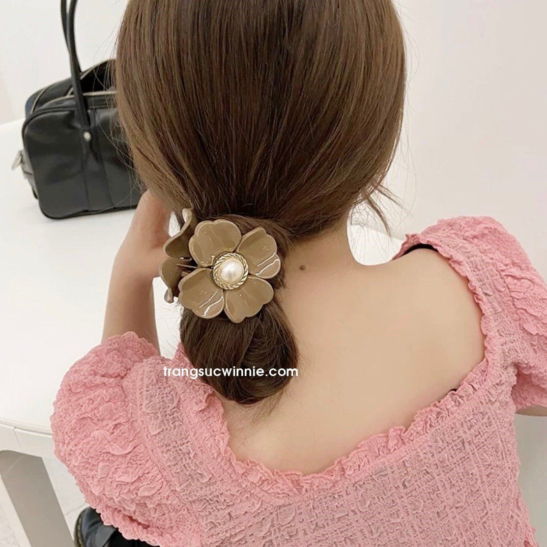Kẹp nửa Hoa 4 cánh nâu