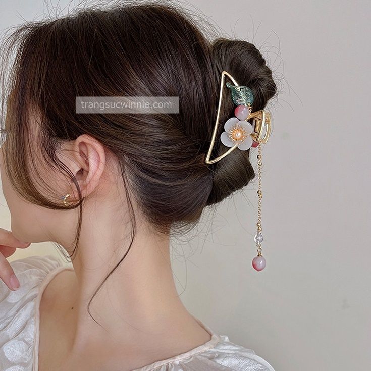 Kẹp tóc hoa đào