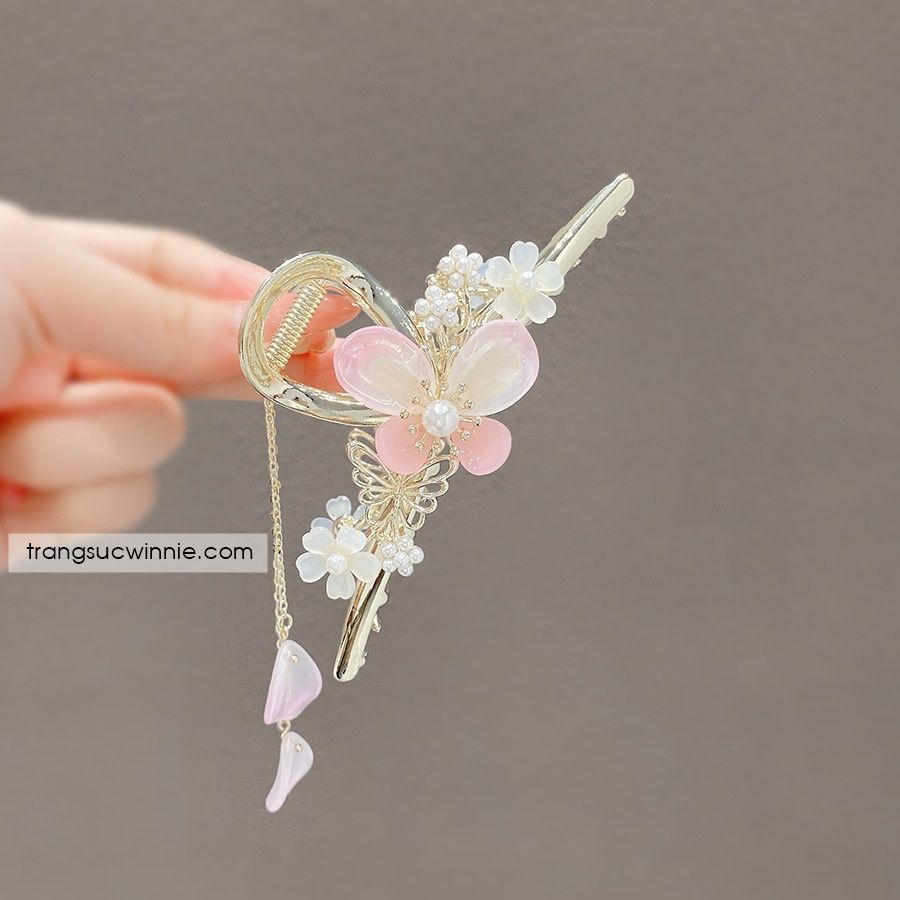 Kẹp tóc bướm hồng