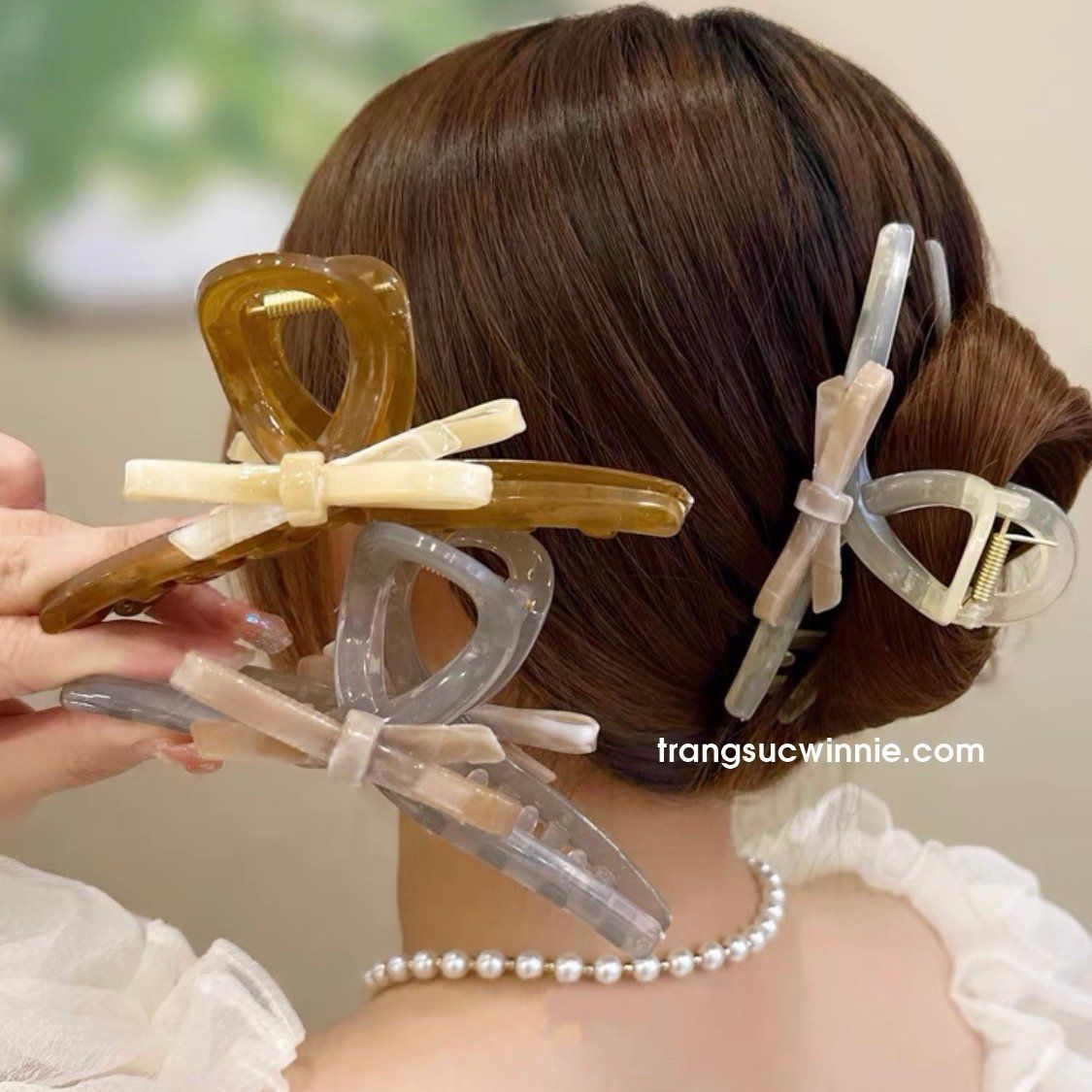 Kẹp tóc Chéo nơ sữa