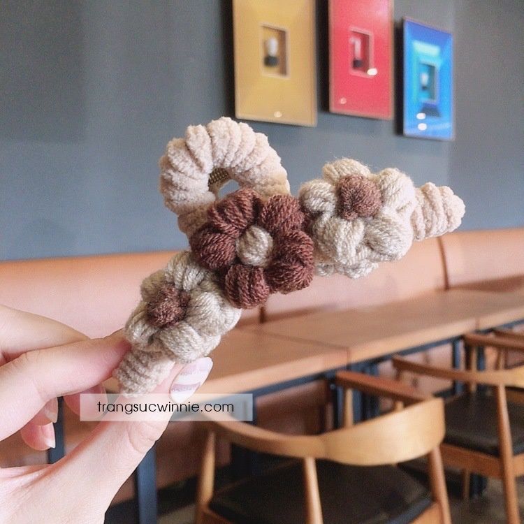 Kẹp tóc hoa len