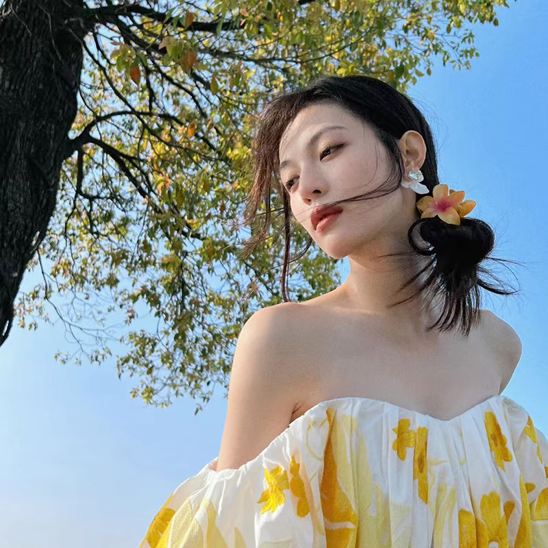 Kẹp tóc Hoa sứ