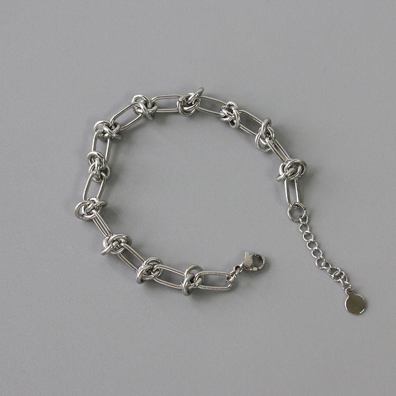 Lắc tay Titan Gin Knot