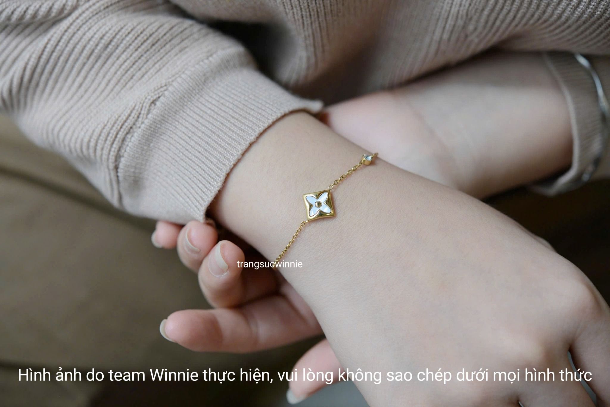 Lắc tay titan Louis Dia