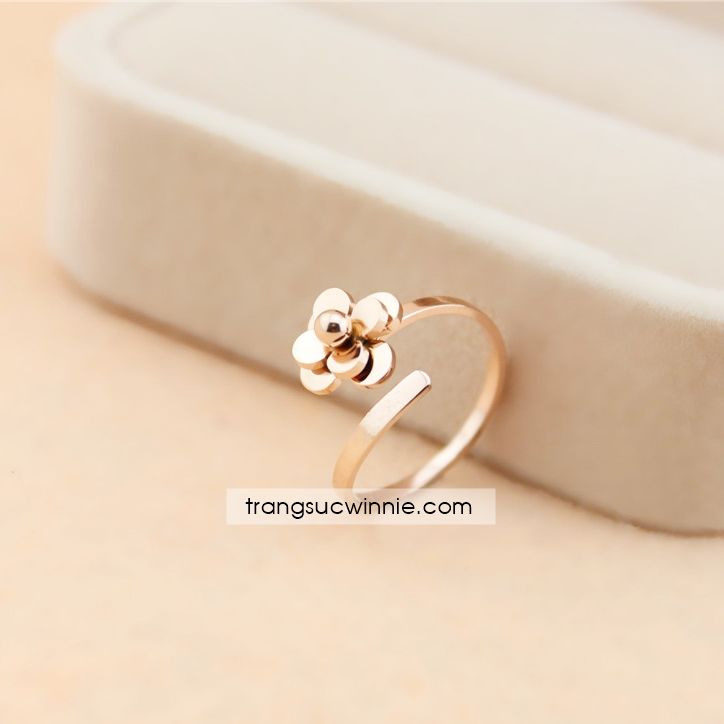 Nhẫn titan camellia